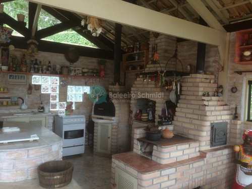 Casa, código 117 em Santo Antônio do Pinhal, bairro Centro