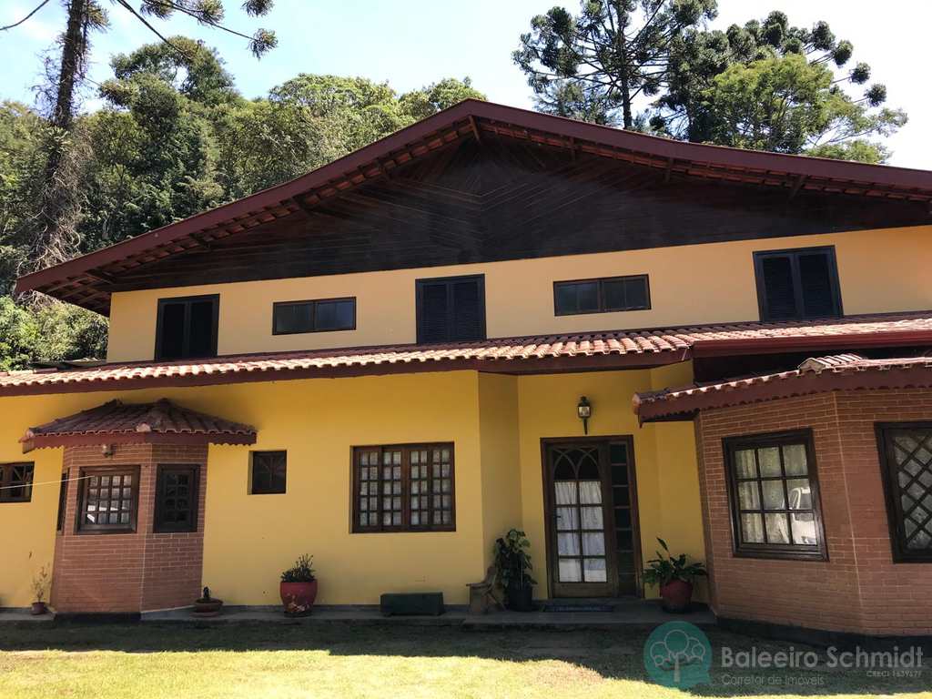 Casa em Santo Antônio do Pinhal, no bairro Aprox 2 Km do Centro