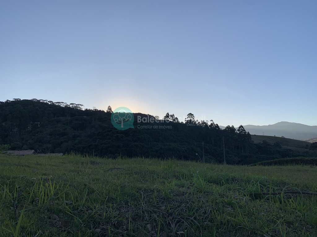 Terreno de Condomínio em Santo Antônio do Pinhal, no bairro Condomínio Parque da Mantiqueira