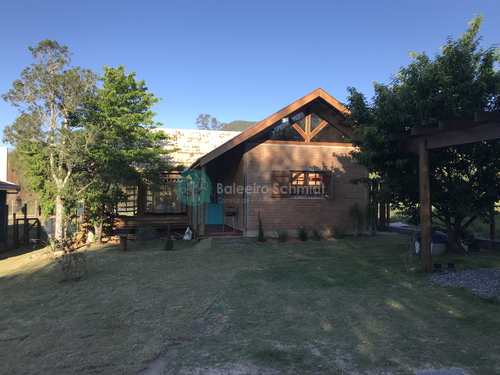 Casa, código 382 em Santo Antônio do Pinhal, bairro Centro