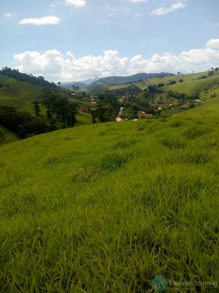 Sítio em Santo Antônio do Pinhal, no bairro Rural