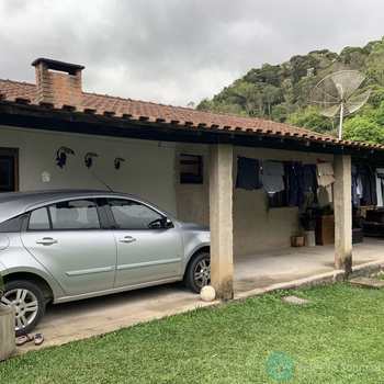 Casa em Santo Antônio do Pinhal, bairro Aprox 2 Km do Centro