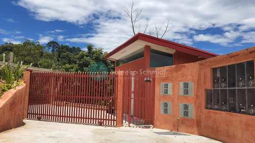 Casa, código 800 em Santo Antônio do Pinhal, bairro Centro