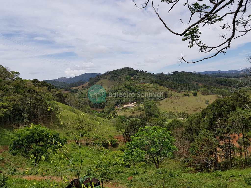 Sítio em Santo Antônio do Pinhal, no bairro Rural