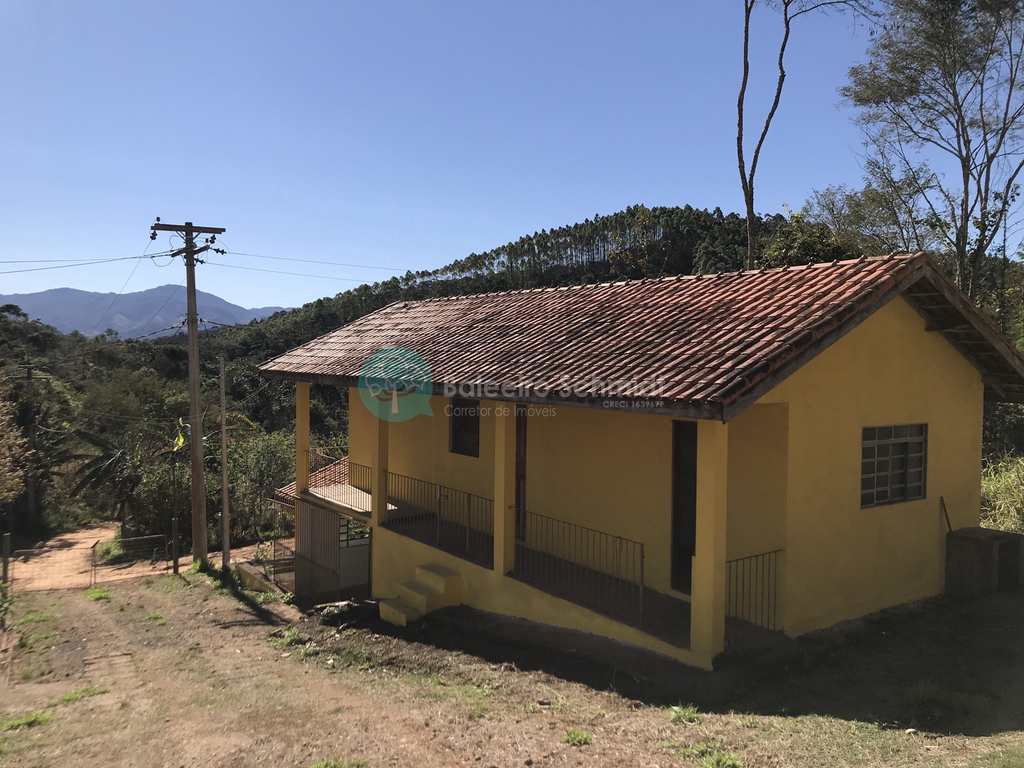 Casa em Santo Antônio do Pinhal, no bairro Pinhalzinho