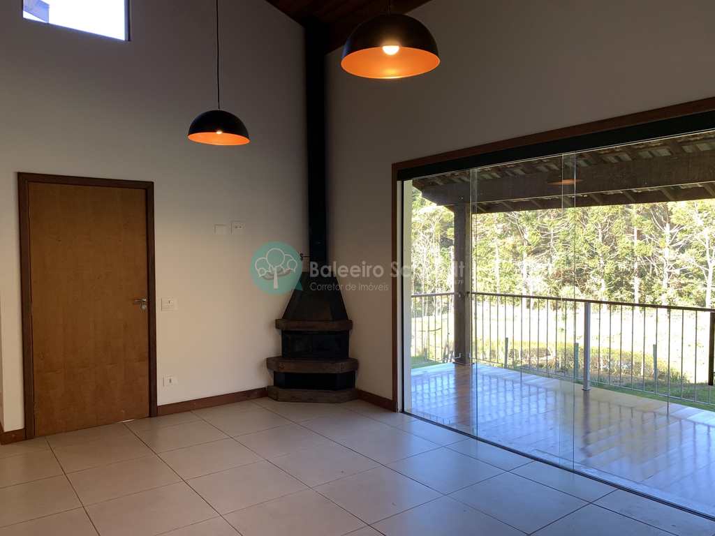 Casa de Condomínio em Santo Antônio do Pinhal, no bairro Condominio Country Club