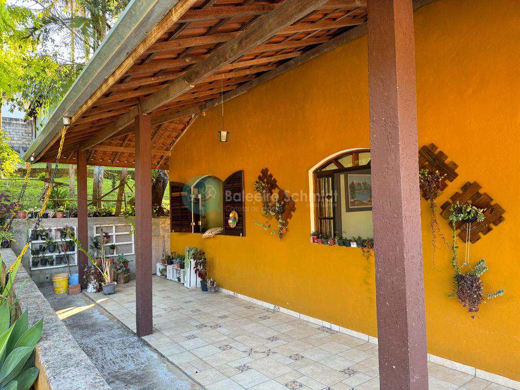 Casa em Santo Antônio do Pinhal, no bairro Proximo Ao Centro
