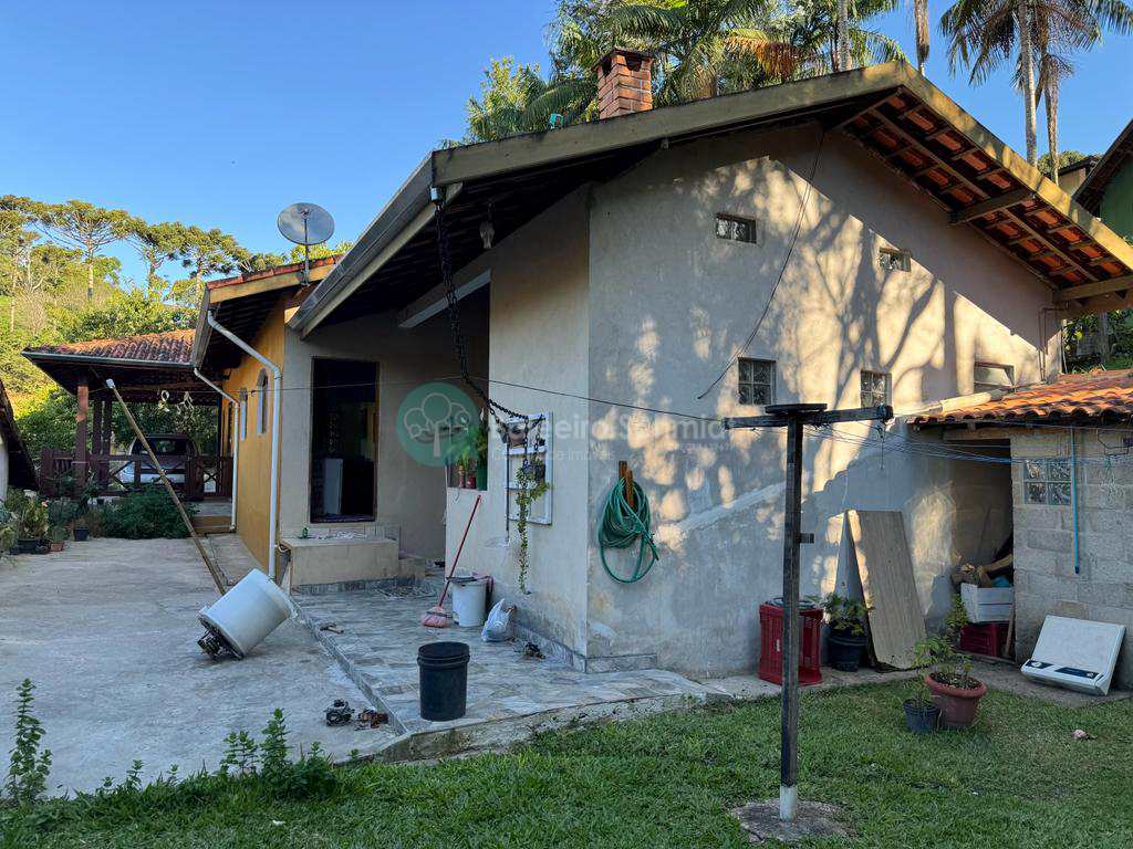 Casa em Santo Antônio do Pinhal, no bairro Proximo Ao Centro