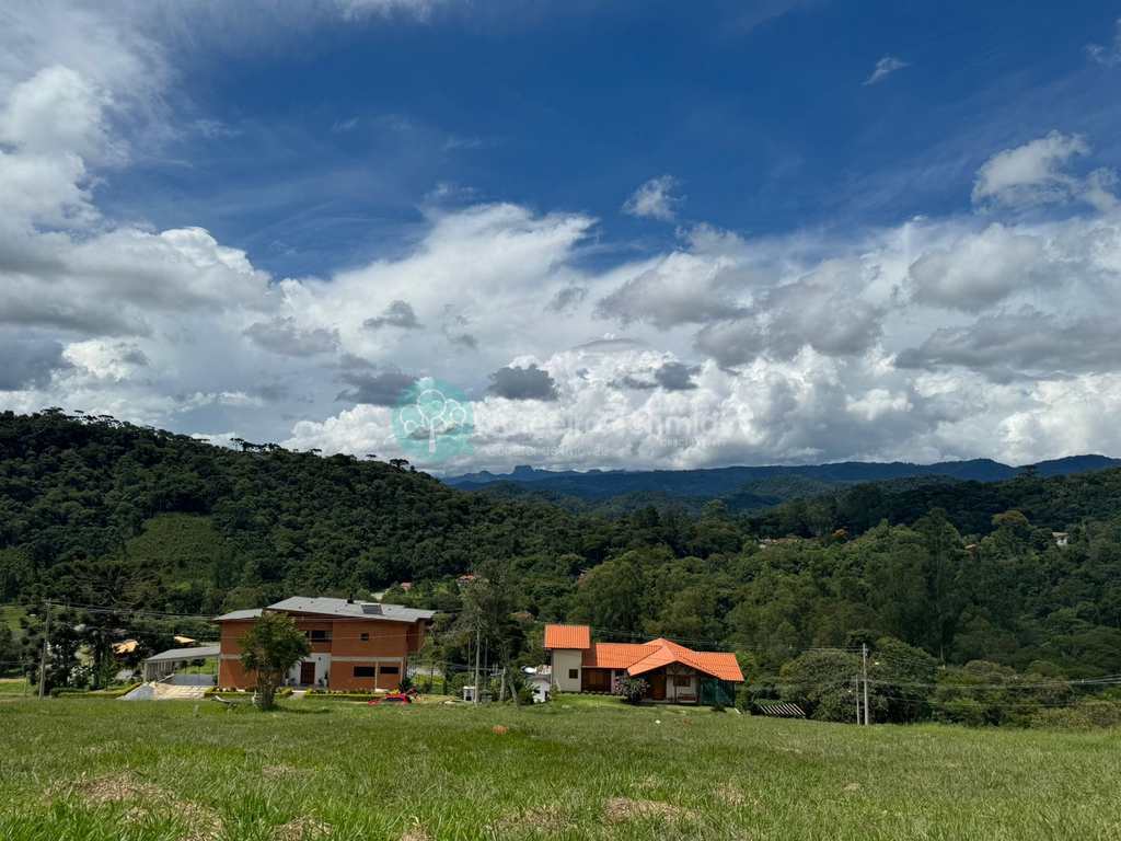 Terreno de Condomínio em Santo Antônio do Pinhal, no bairro Proximo Ao Centro