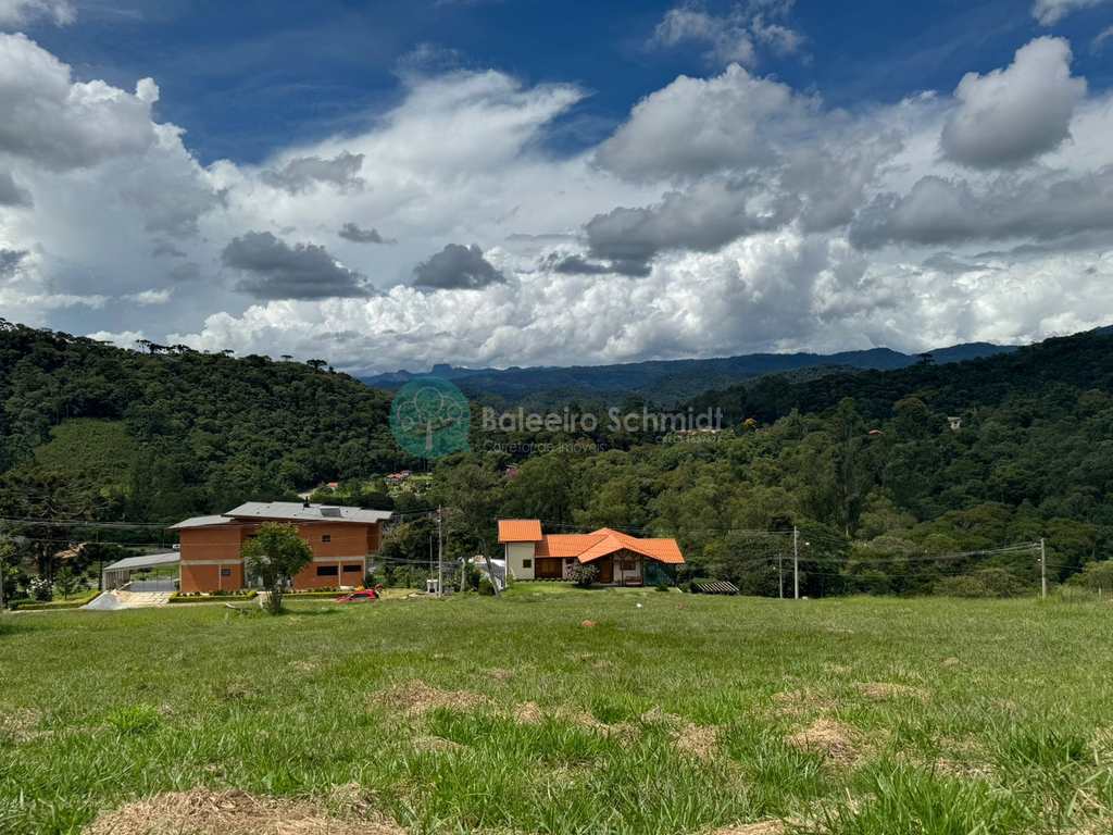 Terreno de Condomínio em Santo Antônio do Pinhal, no bairro Proximo Ao Centro