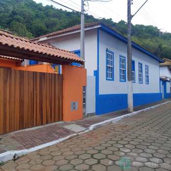 Casa em São Bento do Sapucaí, bairro Centro