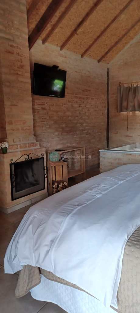Casa Comercial em Santo Antônio do Pinhal, no bairro Centro