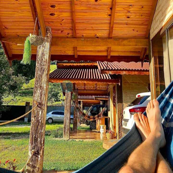 Casa Comercial em Santo Antônio do Pinhal, no bairro Centro