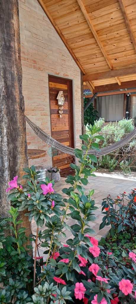 Casa Comercial em Santo Antônio do Pinhal, no bairro Centro