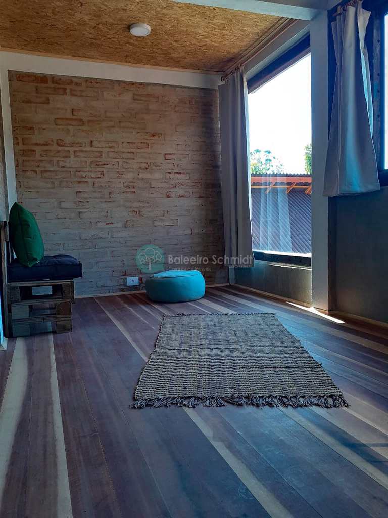 Casa Comercial em Santo Antônio do Pinhal, no bairro Centro