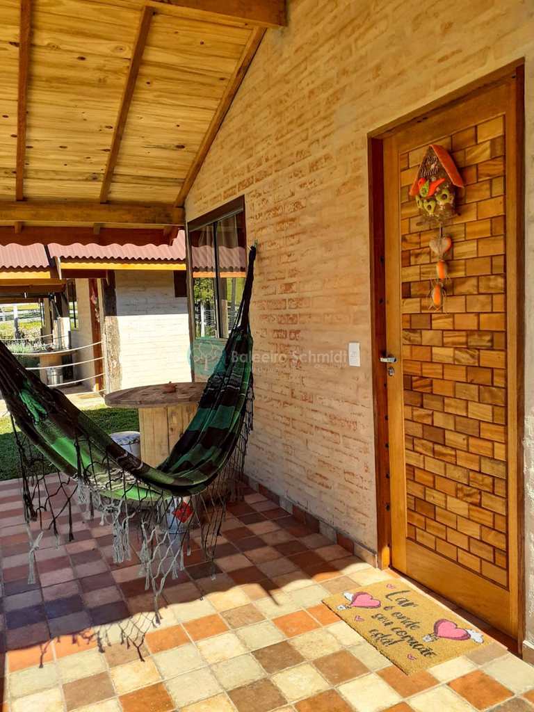 Casa Comercial em Santo Antônio do Pinhal, no bairro Centro