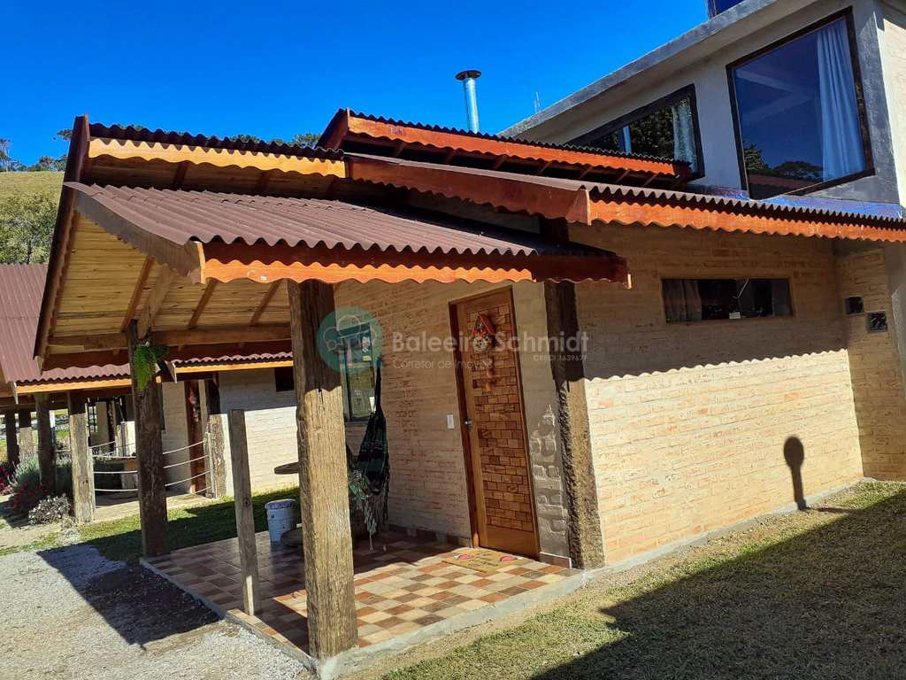 Casa Comercial em Santo Antônio do Pinhal, no bairro Centro