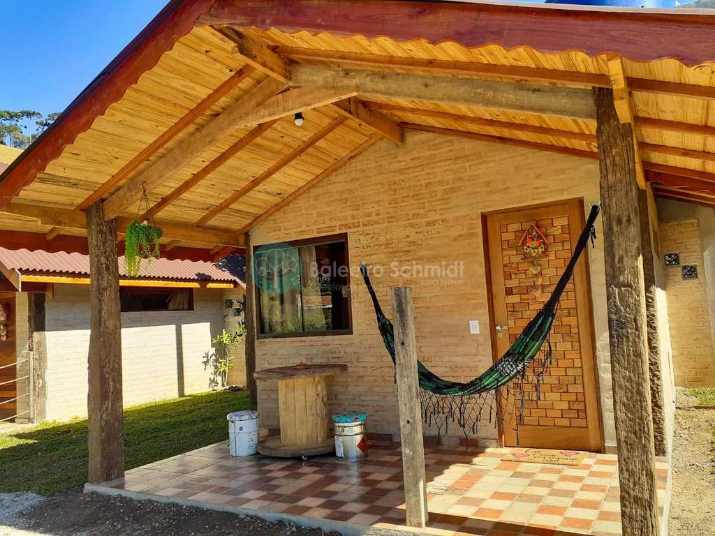 Casa Comercial em Santo Antônio do Pinhal, no bairro Centro