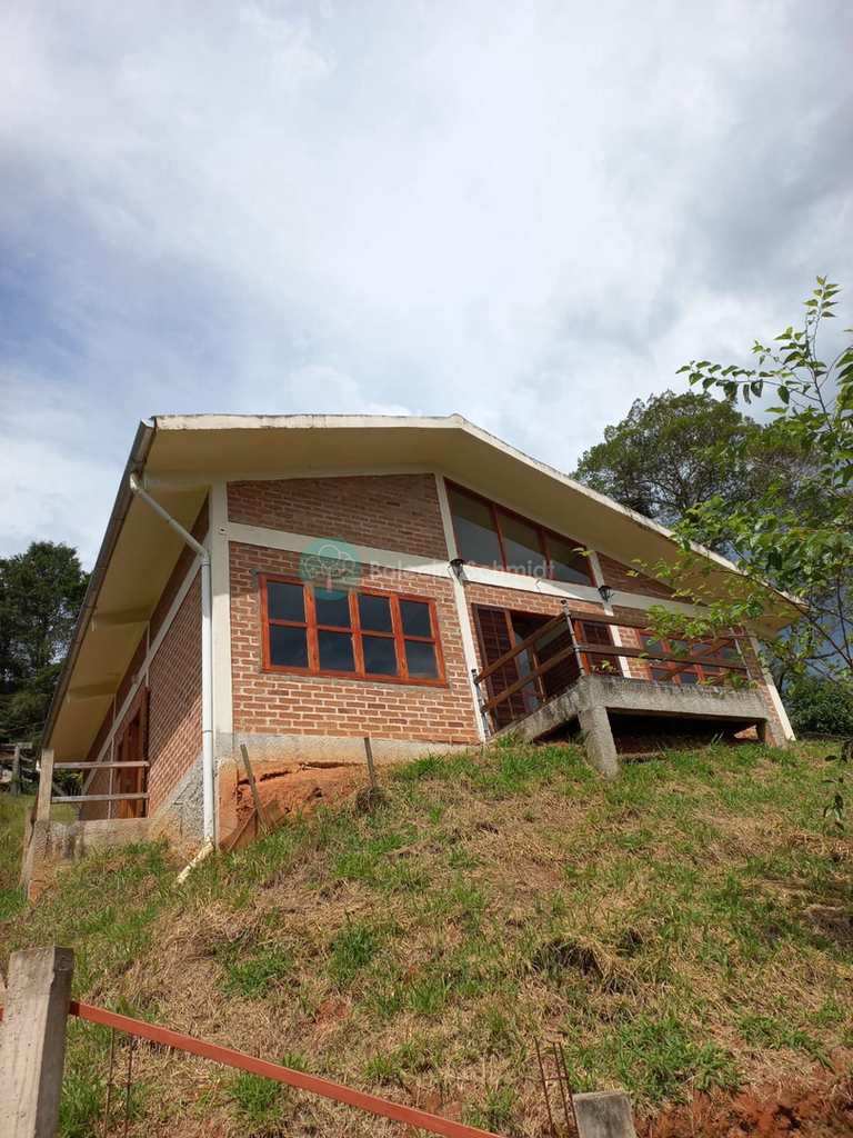 Casa em Santo Antônio do Pinhal, no bairro Centro