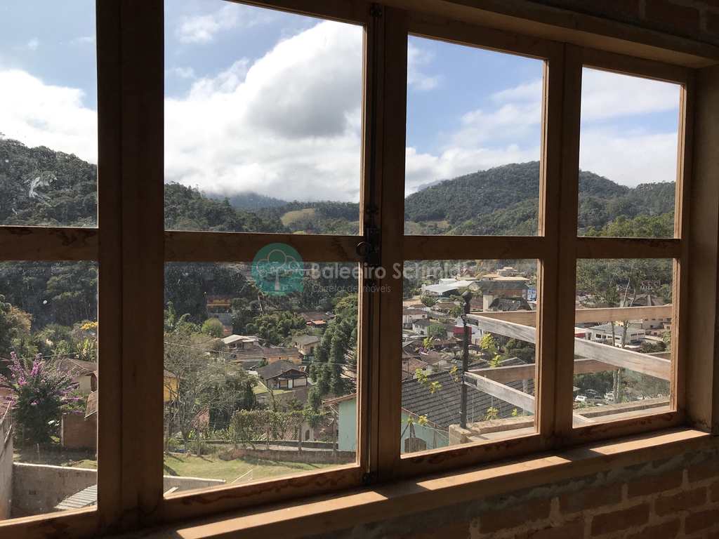 Casa em Santo Antônio do Pinhal, no bairro Centro