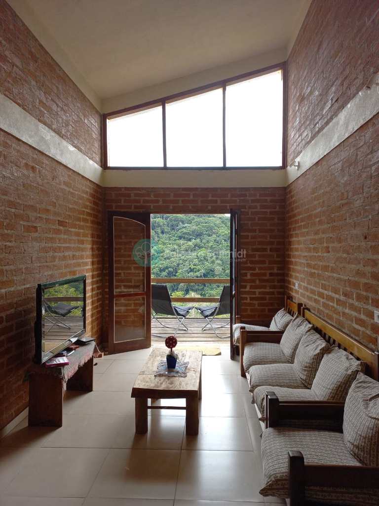 Casa em Santo Antônio do Pinhal, no bairro Centro