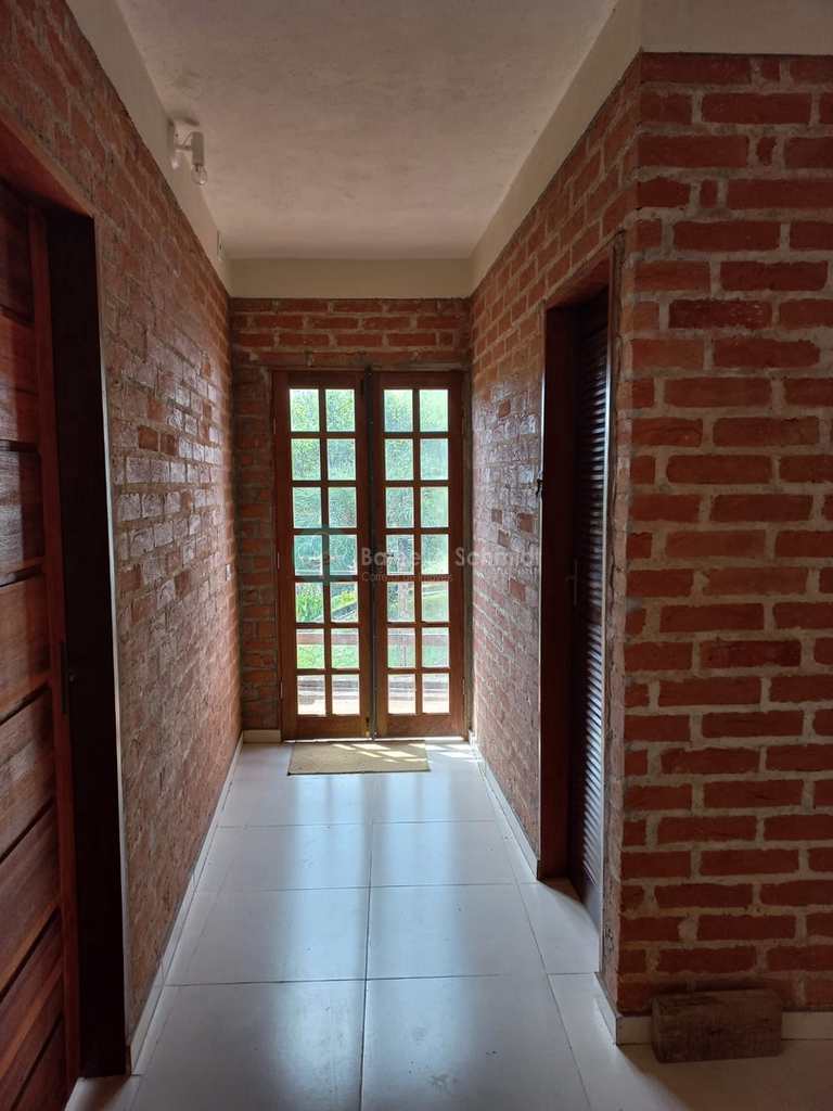 Casa em Santo Antônio do Pinhal, no bairro Centro