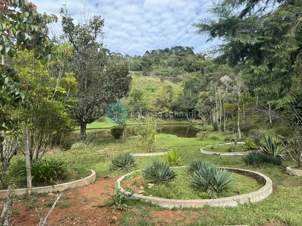 Sítio em Santo Antônio do Pinhal, no bairro Zona Rural