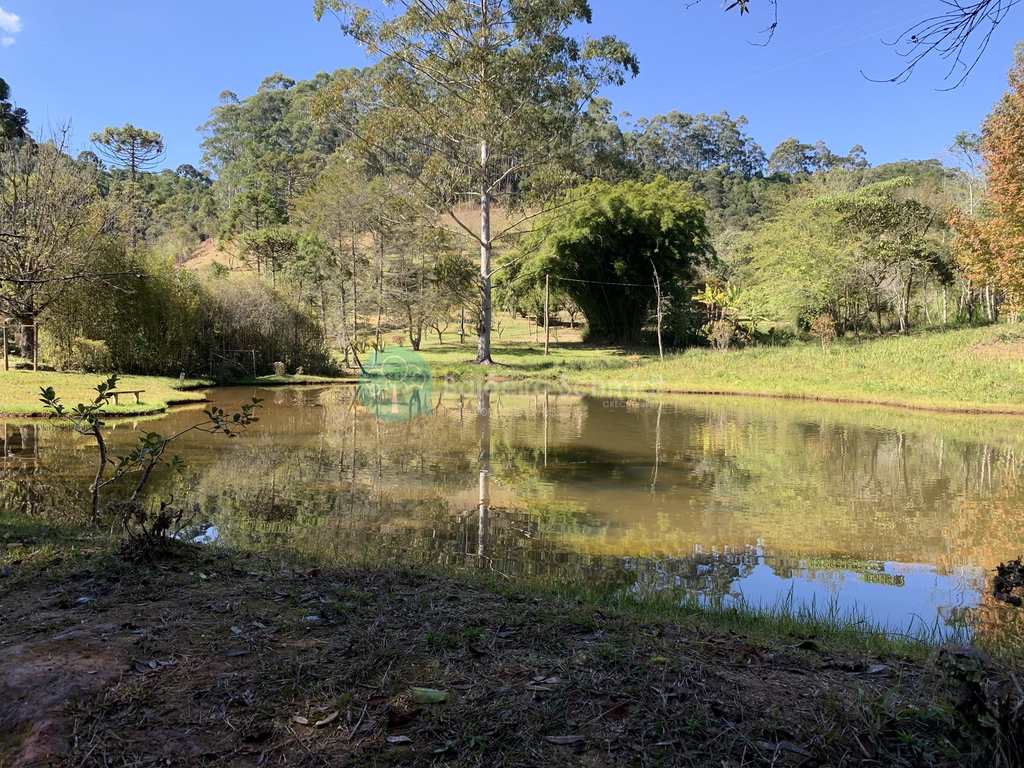 Sítio em Santo Antônio do Pinhal, no bairro Zona Rural