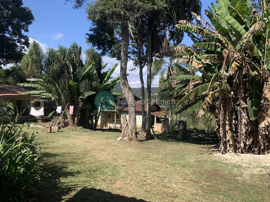 Casa em Santo Antônio do Pinhal, no bairro Aproxi 3 Km do Centro