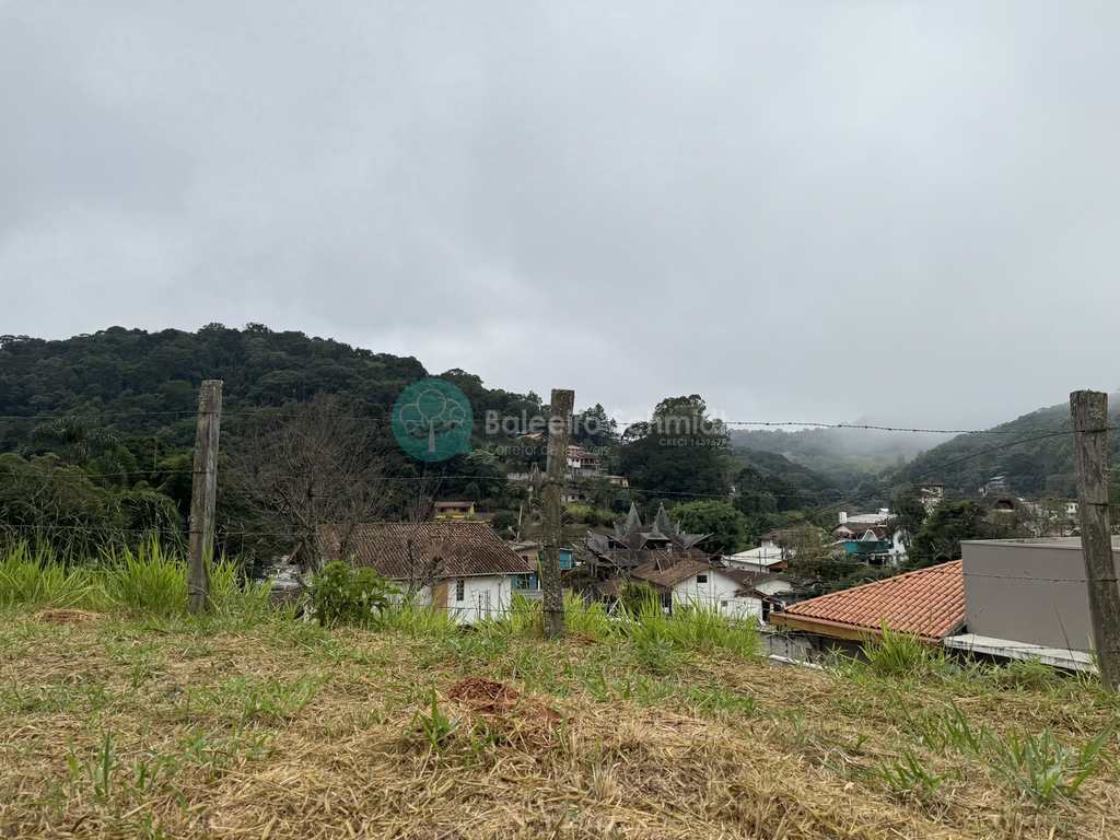Terreno em Santo Antônio do Pinhal, no bairro Centro