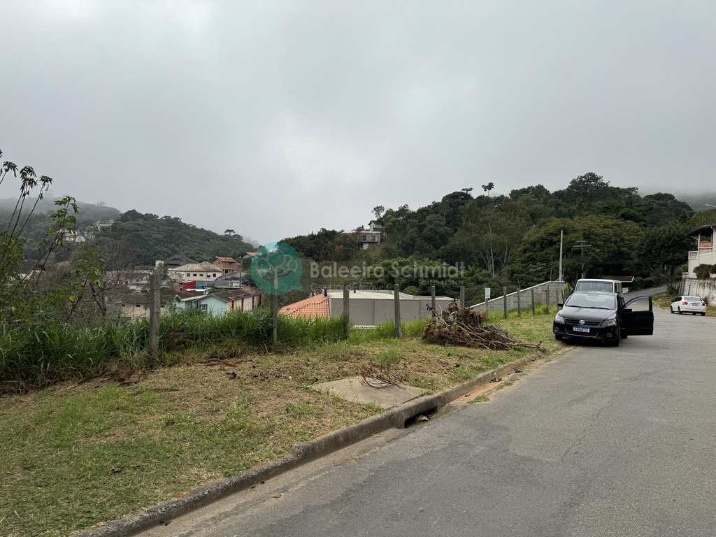 Terreno em Santo Antônio do Pinhal, no bairro Centro