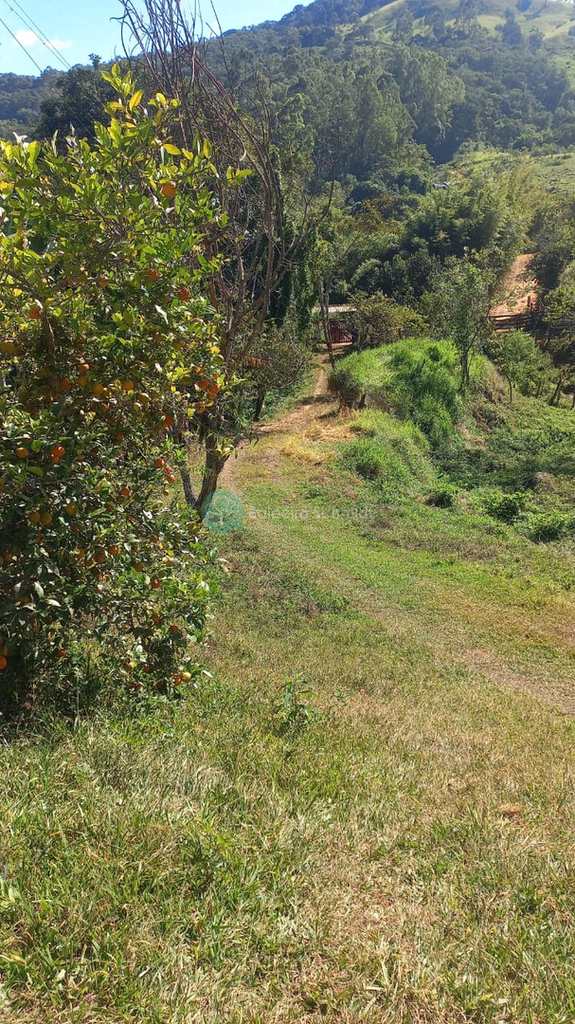 Sítio em Santo Antônio do Pinhal, no bairro 7 Km do Centro