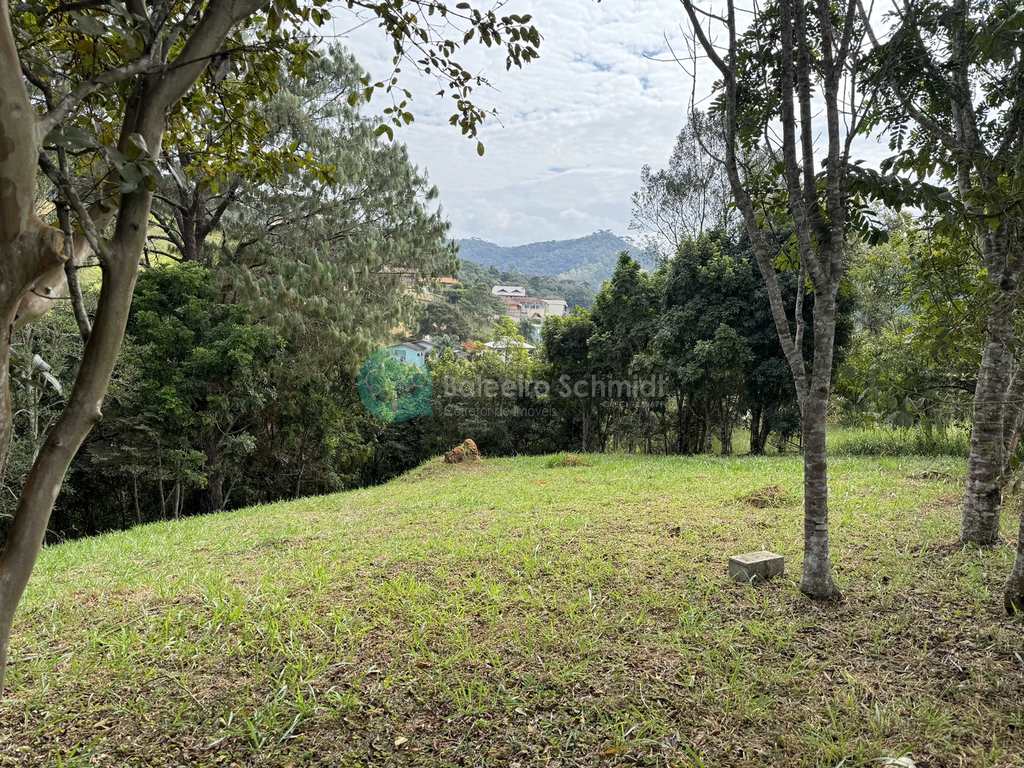 Terreno em Santo Antônio do Pinhal, no bairro Centro