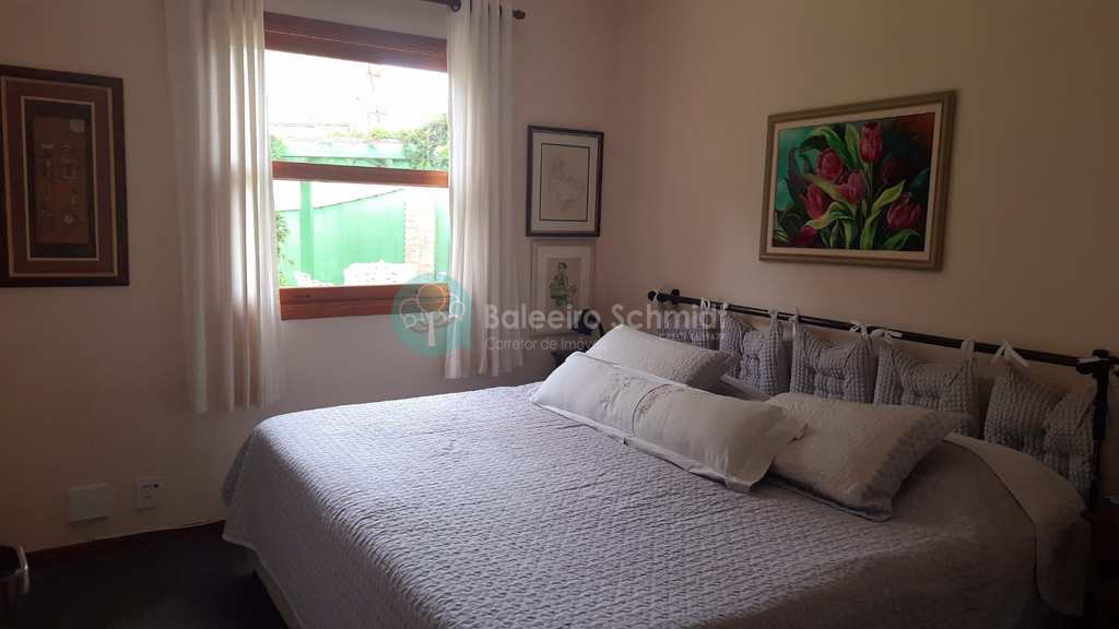 Apartamento em Campos do Jordão, no bairro Centro