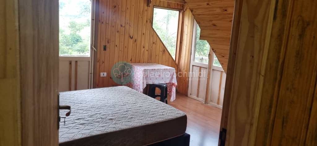 Casa em Sapucaí-Mirim, no bairro Zona Rural