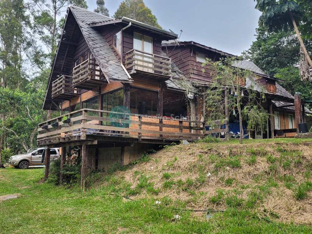 Casa em Sapucaí-Mirim, no bairro Zona Rural