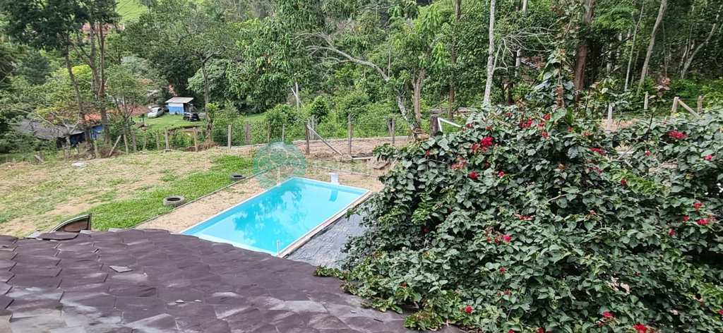 Casa em Sapucaí-Mirim, no bairro Zona Rural