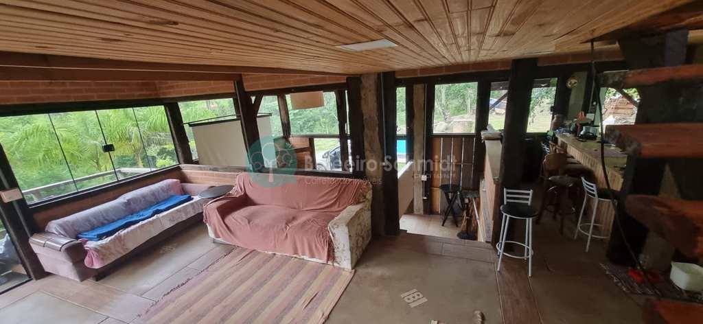 Casa em Sapucaí-Mirim, no bairro Zona Rural