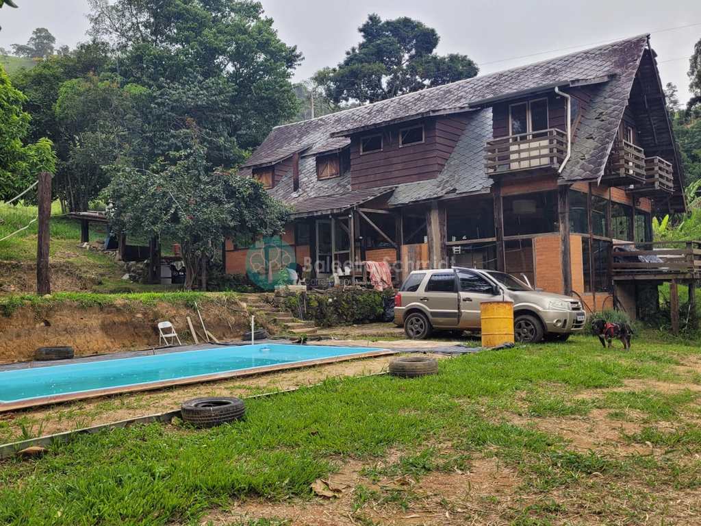 Casa em Sapucaí-Mirim, no bairro Zona Rural
