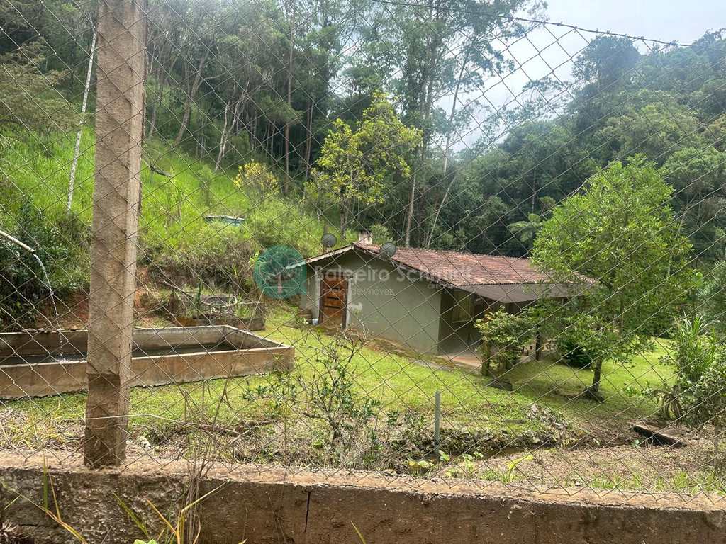 Sítio em Santo Antônio do Pinhal, no bairro 7 Km do Centro