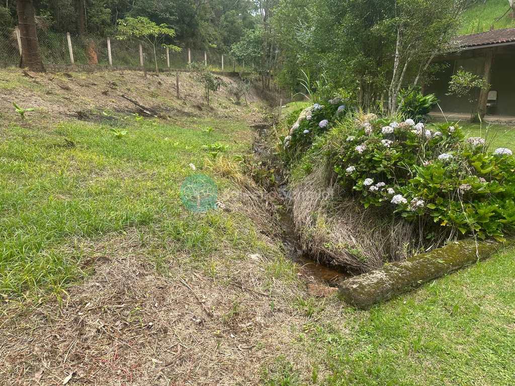 Sítio em Santo Antônio do Pinhal, no bairro 7 Km do Centro