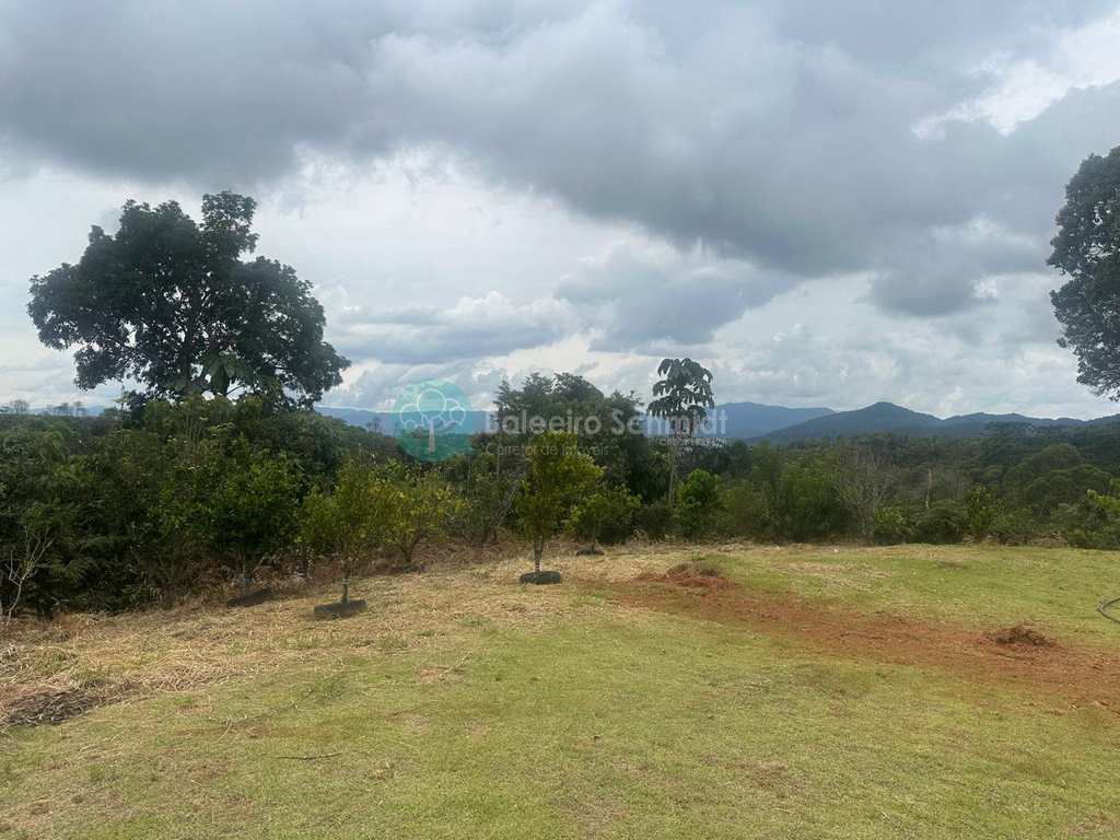 Sítio em Santo Antônio do Pinhal, no bairro 7 Km do Centro