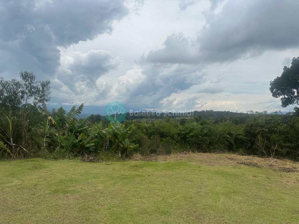 Sítio em Santo Antônio do Pinhal, no bairro 7 Km do Centro