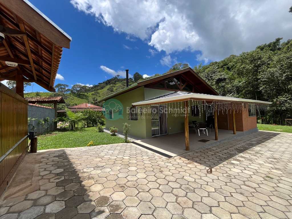 Casa em Santo Antônio do Pinhal, no bairro Proximo Ao Centro