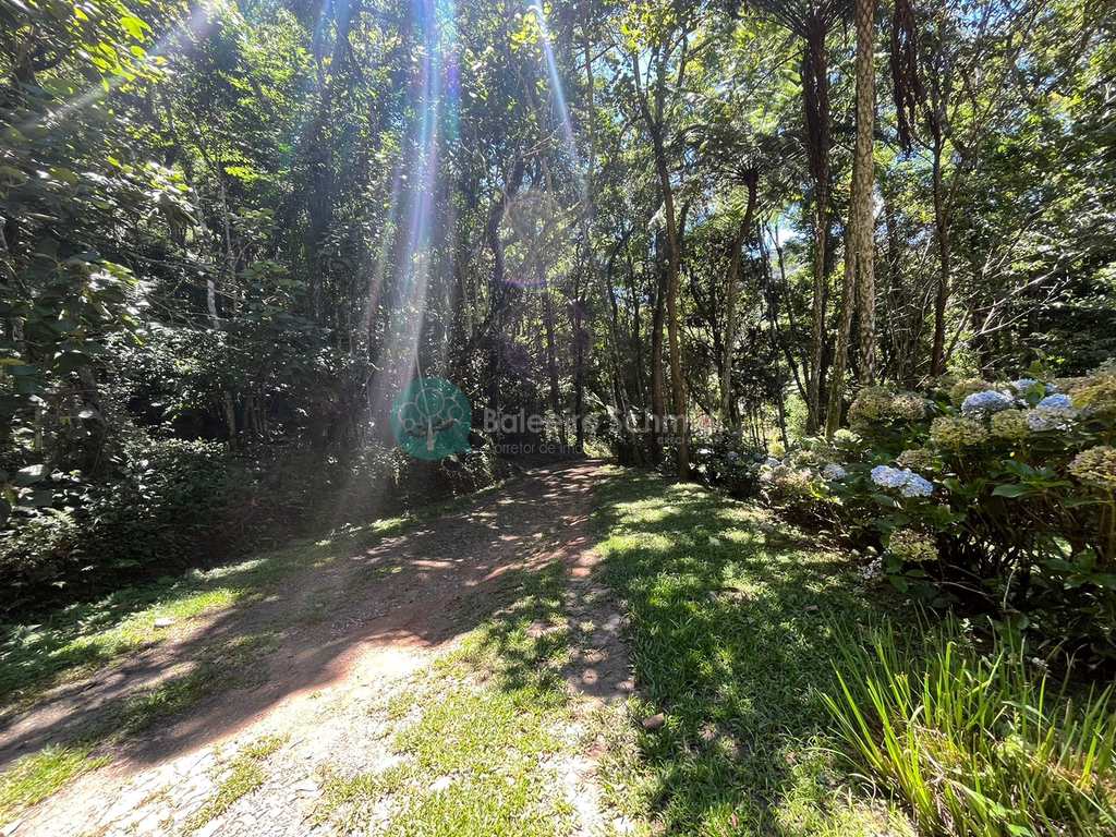 Sítio em Santo Antônio do Pinhal, no bairro Aprox 7 Km do Centro