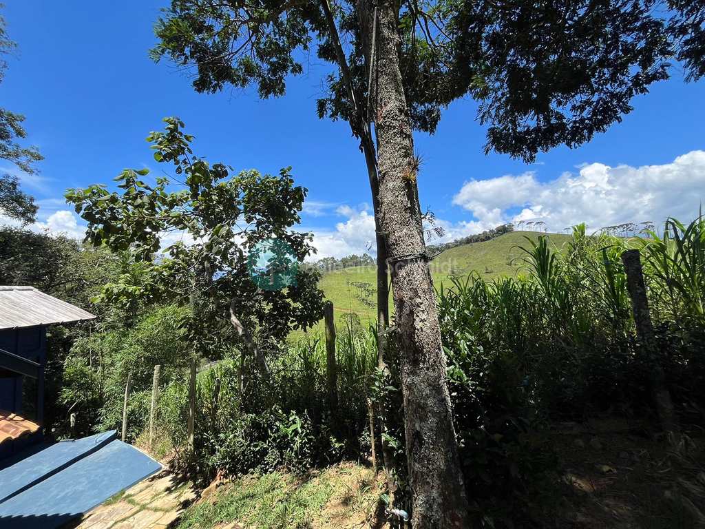 Sítio em Santo Antônio do Pinhal, no bairro Aprox 7 Km do Centro