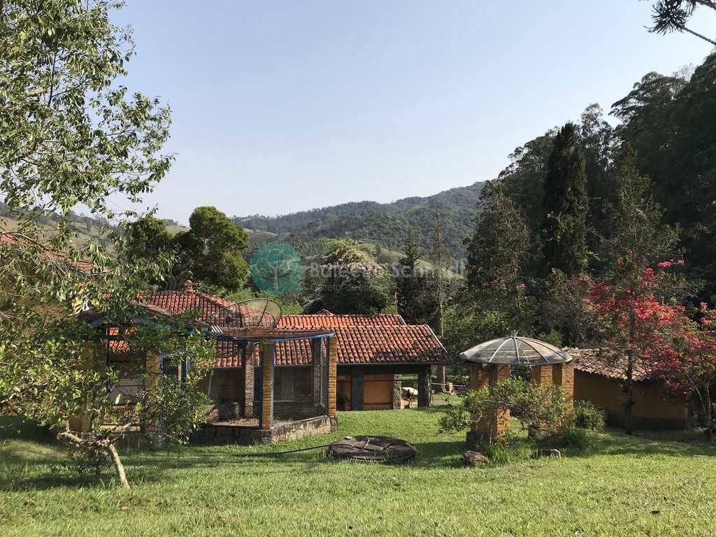 Casa em Santo Antônio do Pinhal, no bairro Rural