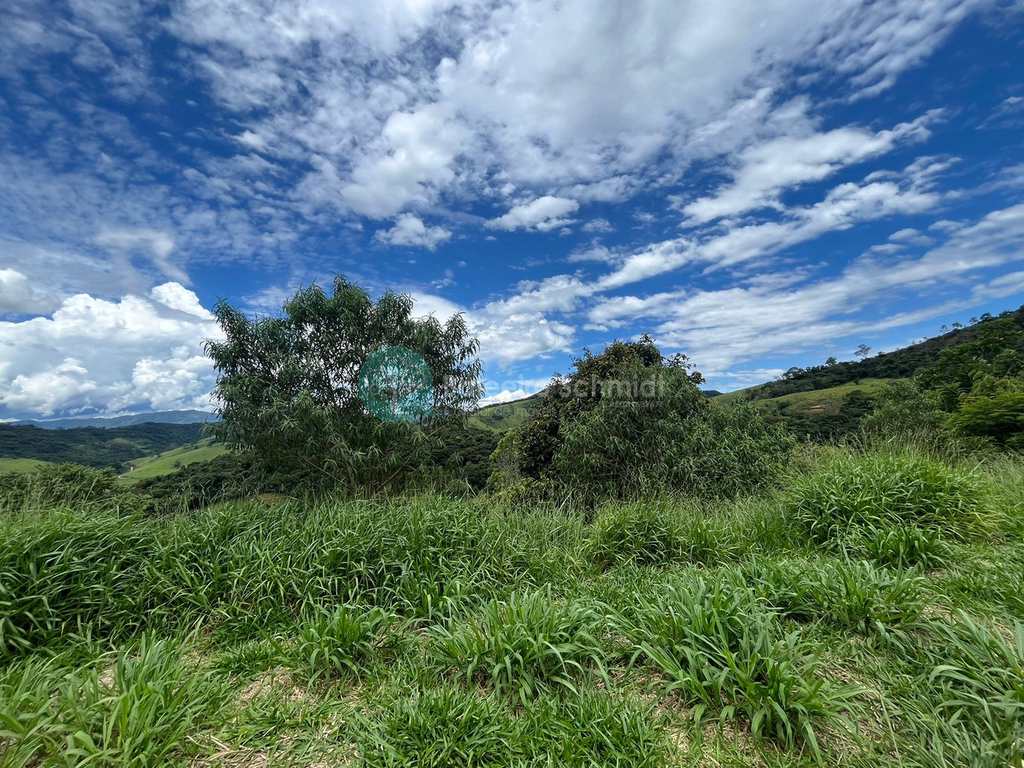 Sítio em Santo Antônio do Pinhal, no bairro Aprox 7 Km do Centro