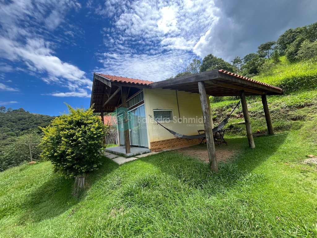 Sítio em Santo Antônio do Pinhal, no bairro Aprox 7 Km do Centro