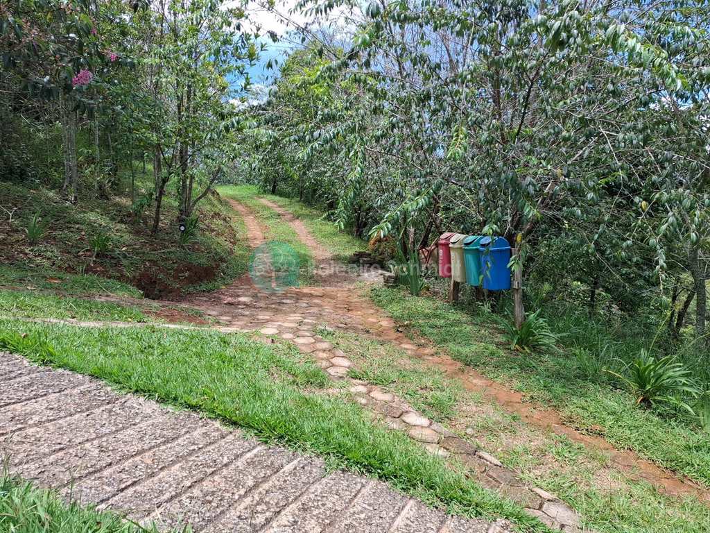 Sítio em Santo Antônio do Pinhal, no bairro Aprox 7 Km do Centro